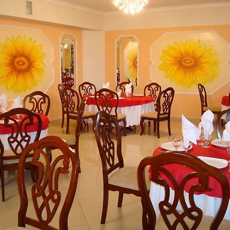 Ust-Kamenogorsk Hotel Zewnętrze zdjęcie