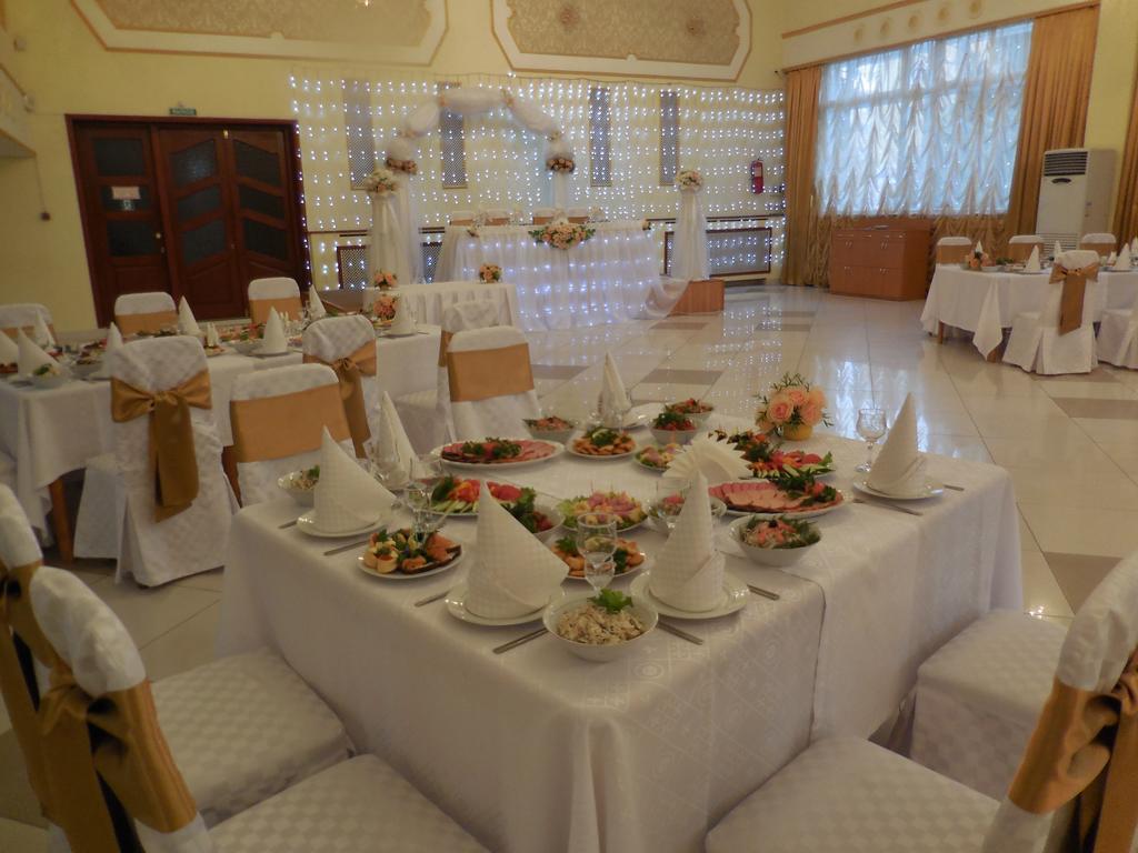 Ust-Kamenogorsk Hotel Zewnętrze zdjęcie