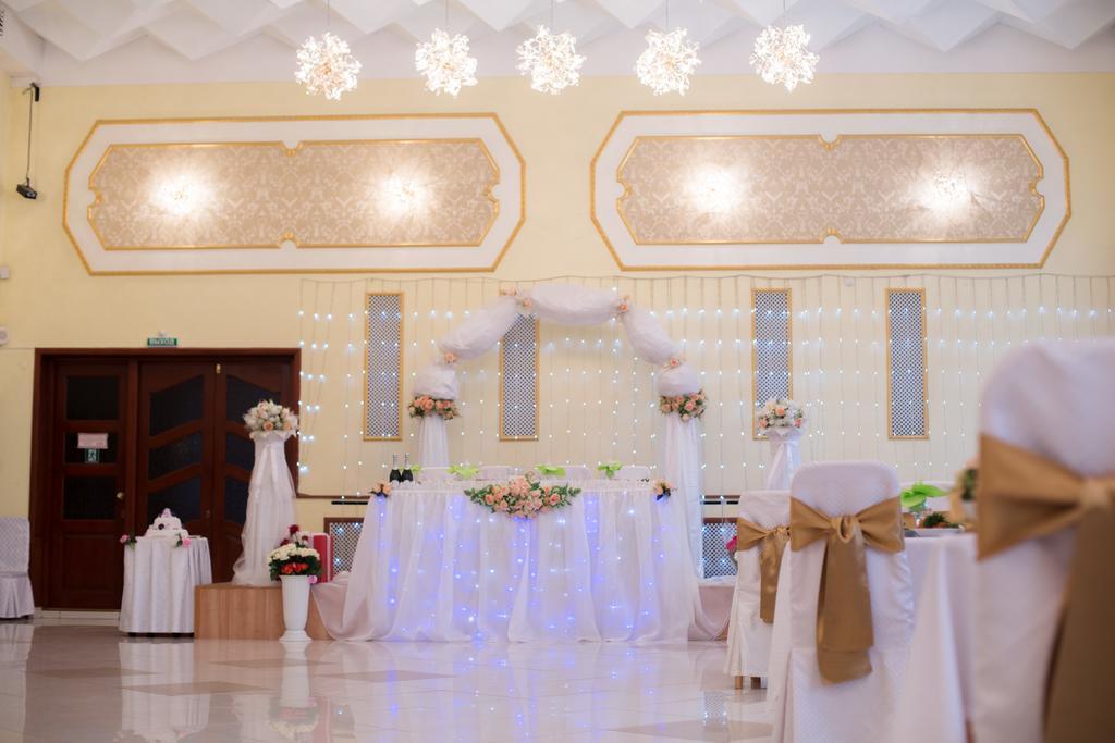 Ust-Kamenogorsk Hotel Zewnętrze zdjęcie