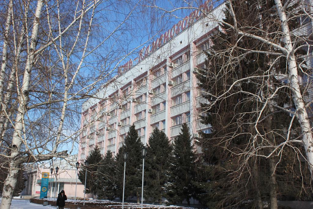 Ust-Kamenogorsk Hotel Zewnętrze zdjęcie