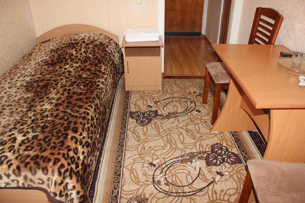 Ust-Kamenogorsk Hotel Zewnętrze zdjęcie