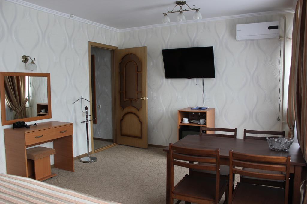 Ust-Kamenogorsk Hotel Zewnętrze zdjęcie
