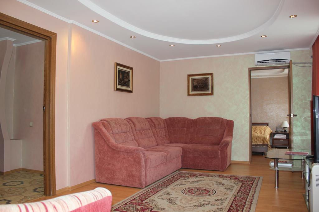 Ust-Kamenogorsk Hotel Zewnętrze zdjęcie