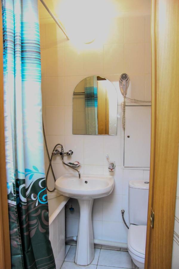 Ust-Kamenogorsk Hotel Zewnętrze zdjęcie