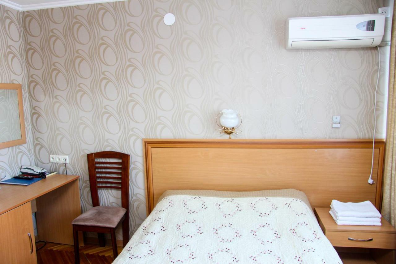 Ust-Kamenogorsk Hotel Zewnętrze zdjęcie